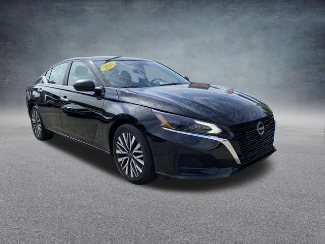 Used 2024 Nissan Altima 2.5 SV FWD image 4