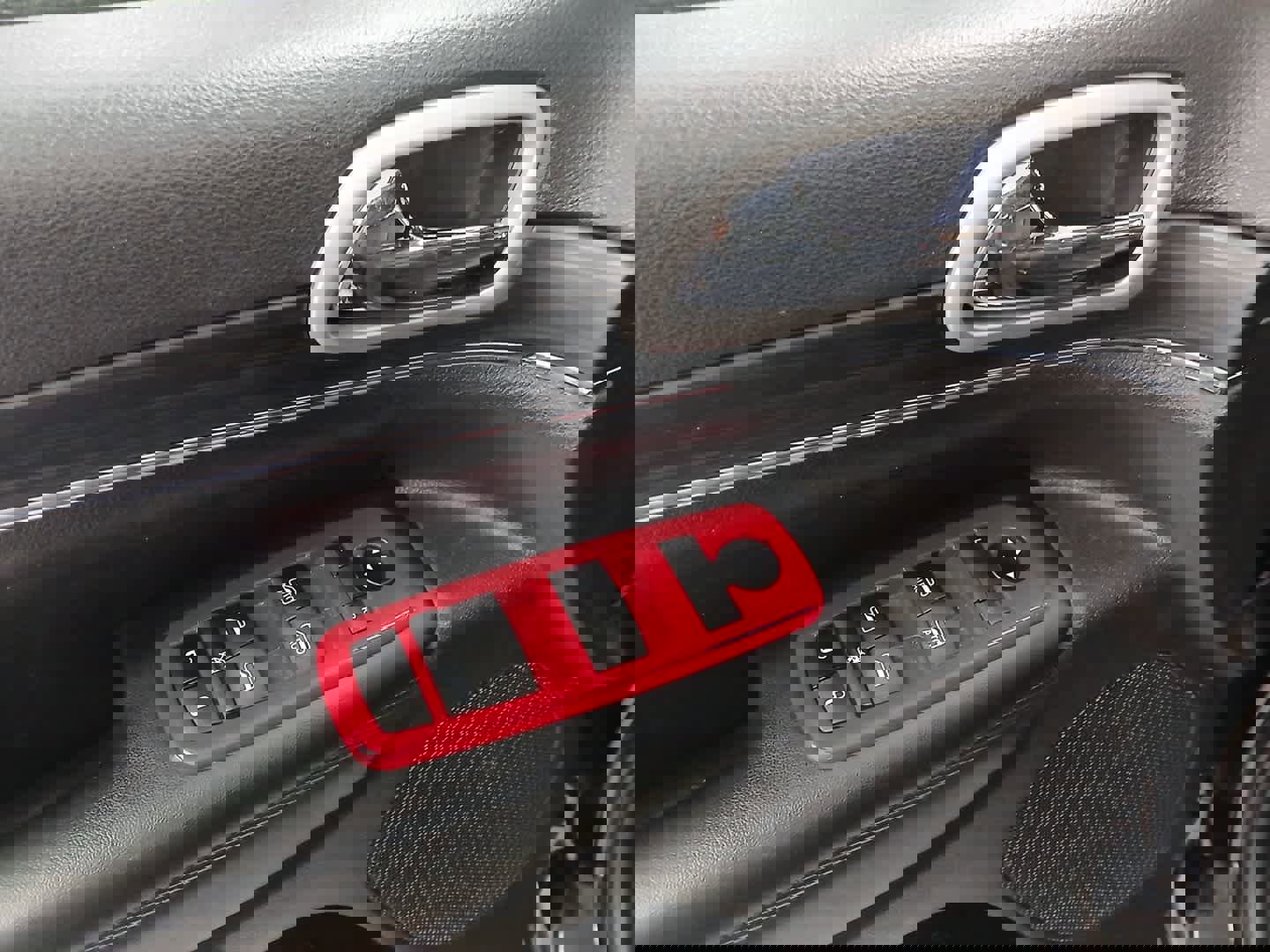 Used 2020 Jeep Grand Cherokee Limited image 7