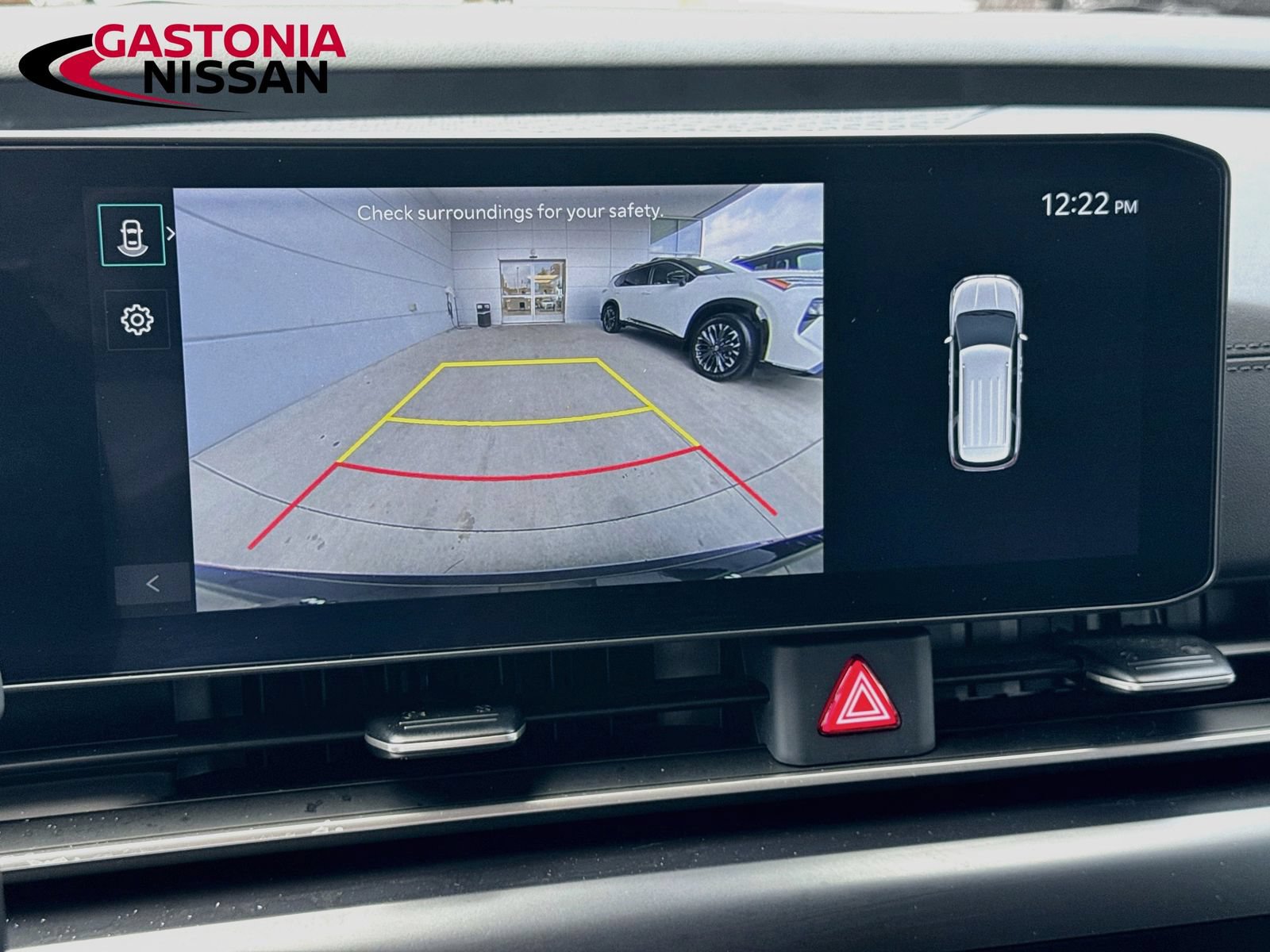 Used 2025 Kia Carnival FWD image 18