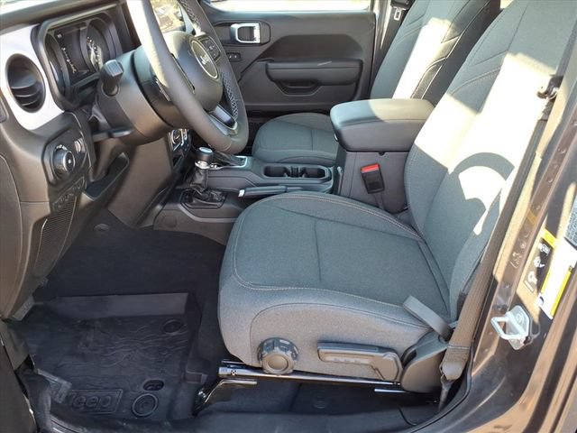 Used 2026 Jeep Wrangler Unlimited Sport AWD/4WD image 13