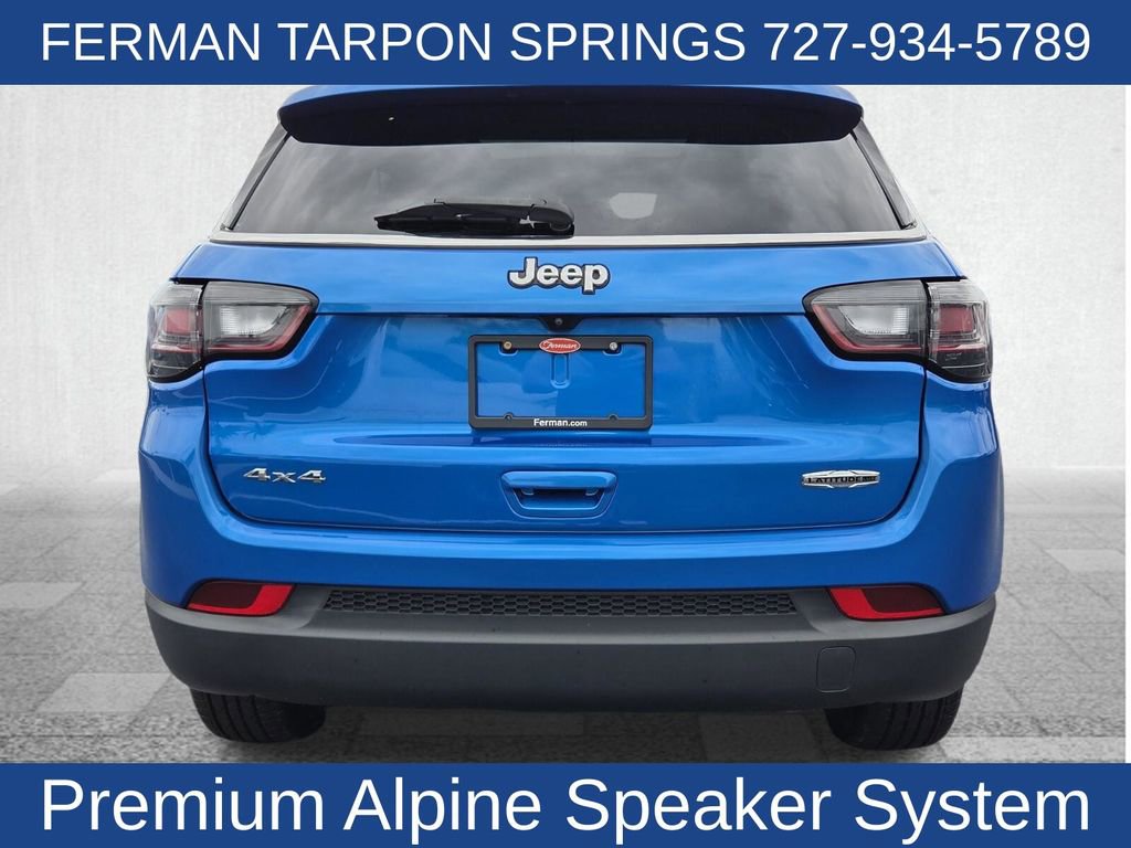 Used 2022 Jeep Compass Latitude w/ Sun and Sound Group AWD/4WD image 9