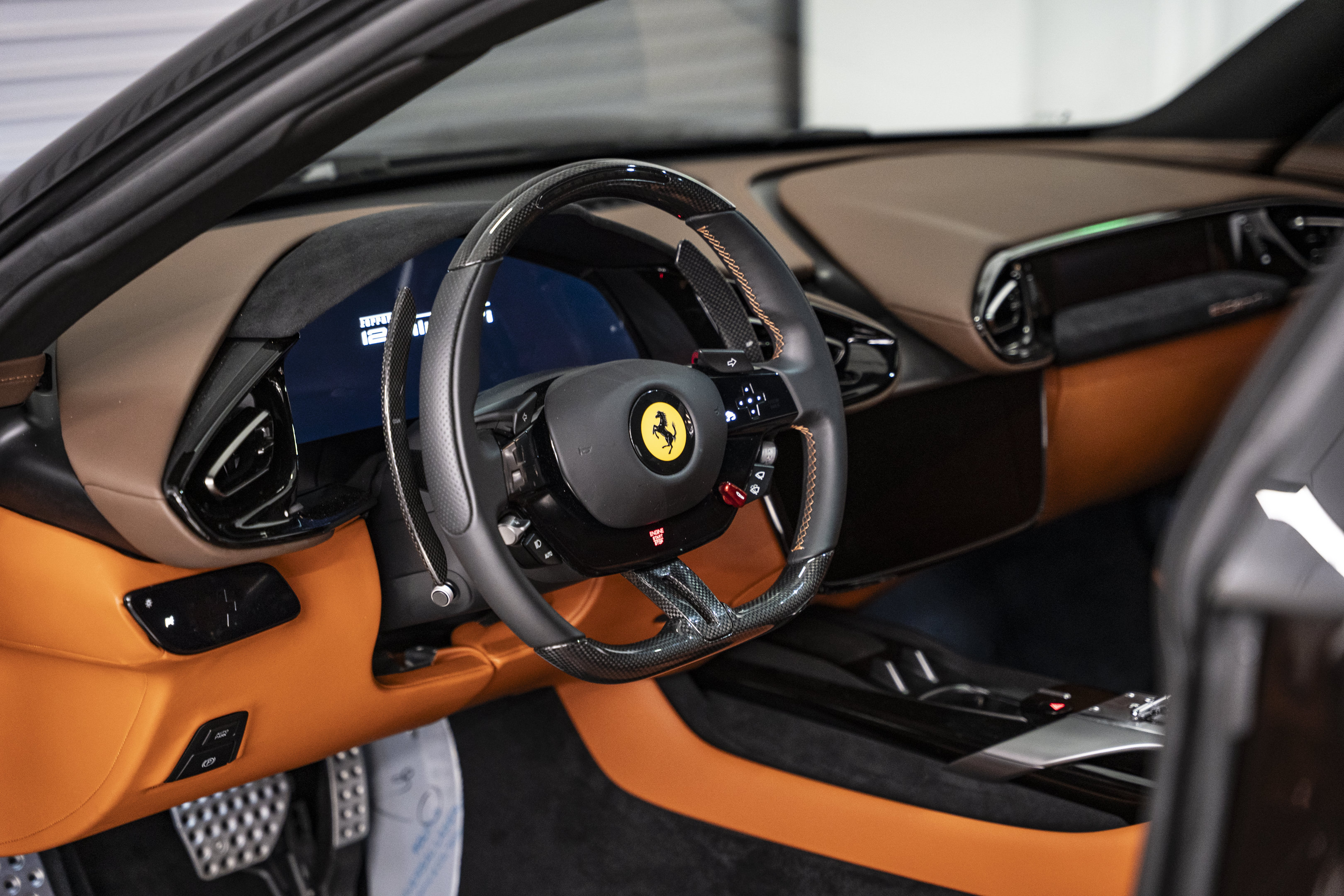Used 2025 Ferrari 12Cilindri RWD image 31