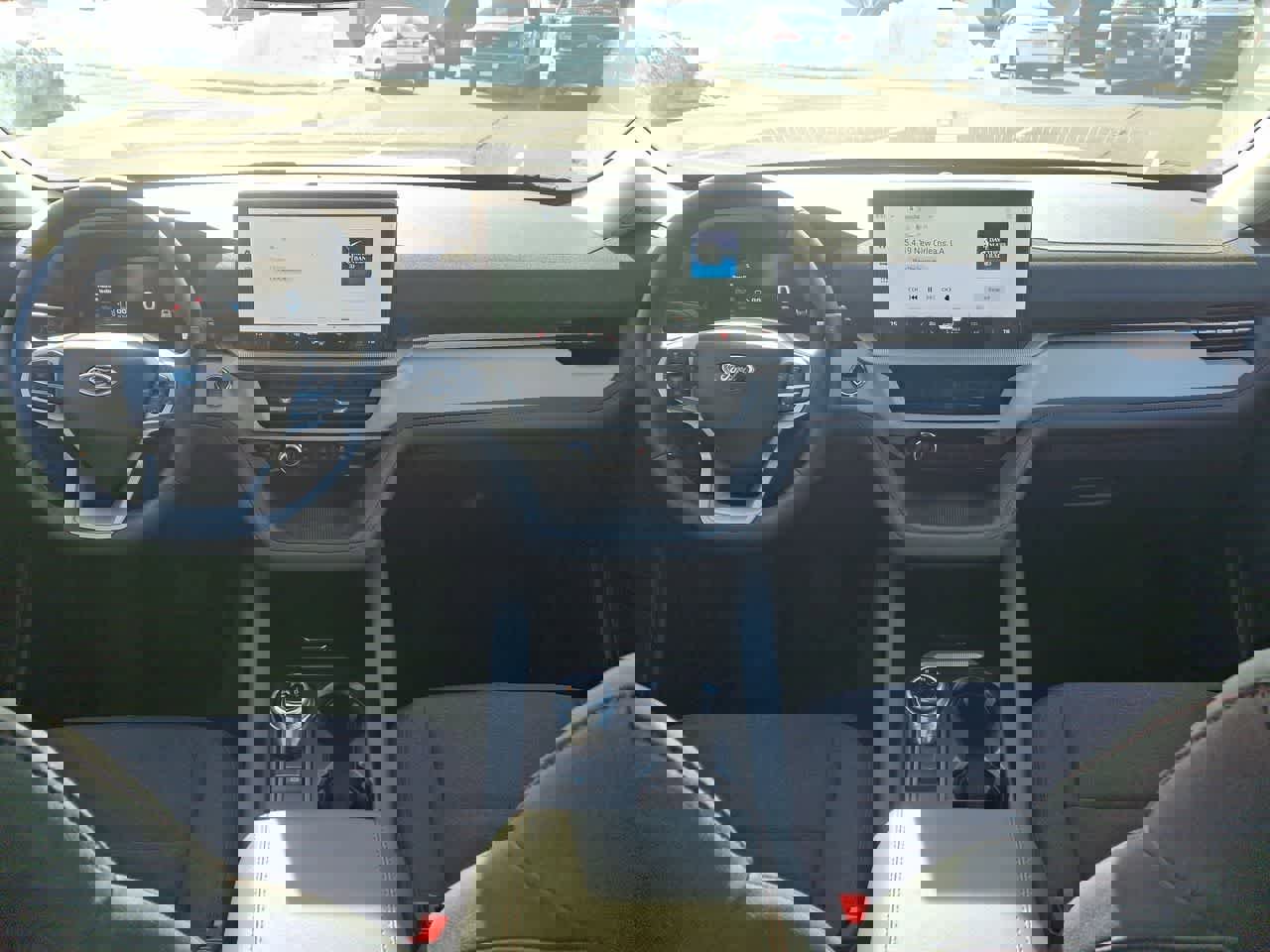 Used 2025 Ford Explorer Active image 10