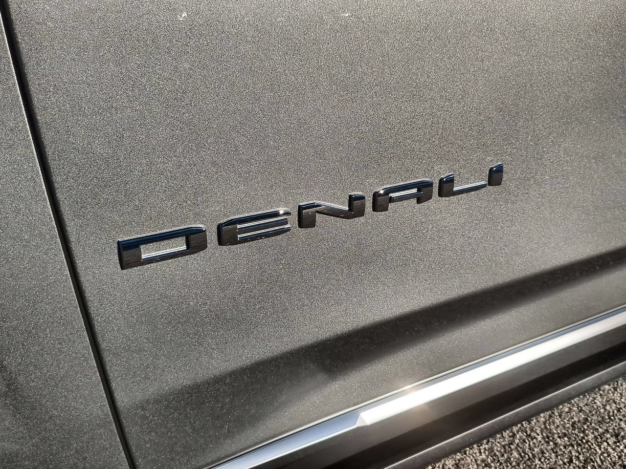 Used 2026 GMC Yukon XL Denali w/ Sun & Power Step Package AWD/4WD image 33