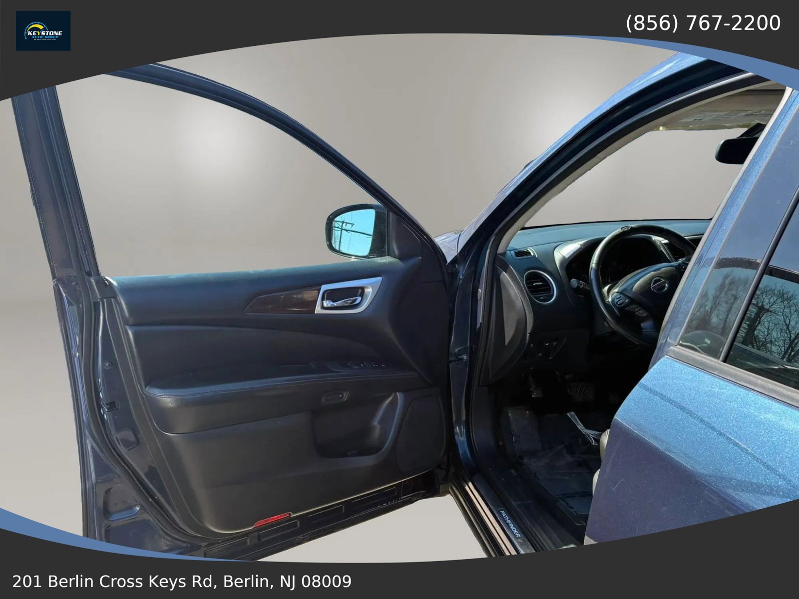 Used 2013 Nissan Pathfinder SL w/ Trailer Tow Pkg image 8