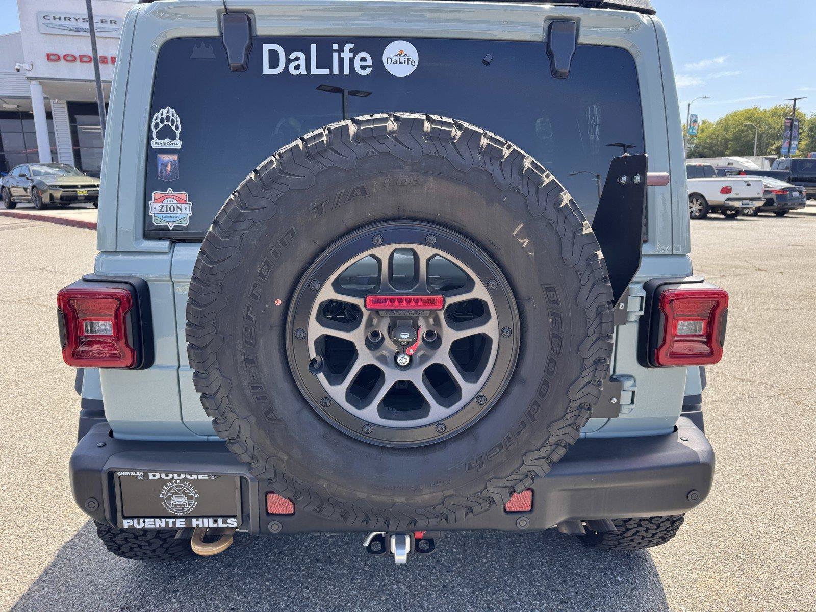 Certified 2023 Jeep Wrangler Unlimited Rubicon 392 w/ Xtreme Recon 35" Tire Package AWD/4WD image 15