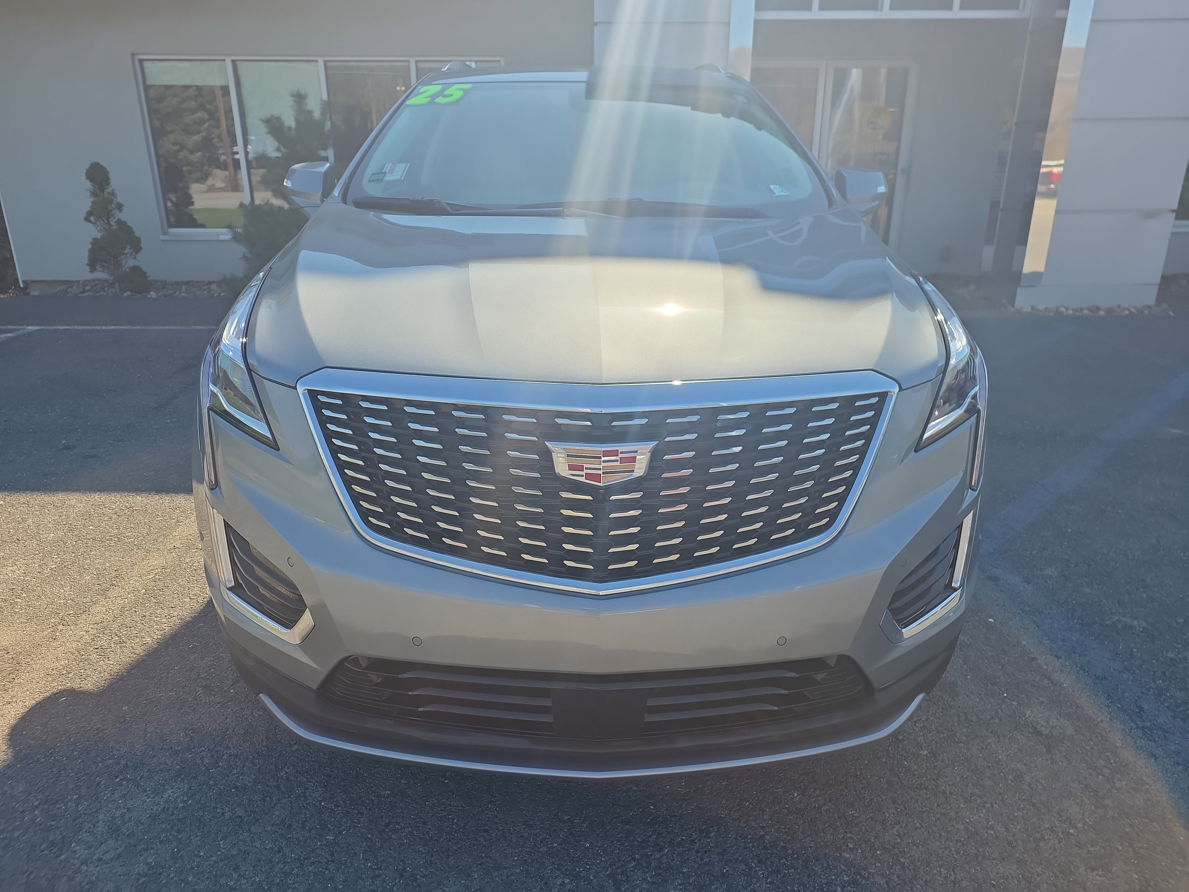 Used 2025 Cadillac XT5 Premium Luxury w/ Technology Package image 9