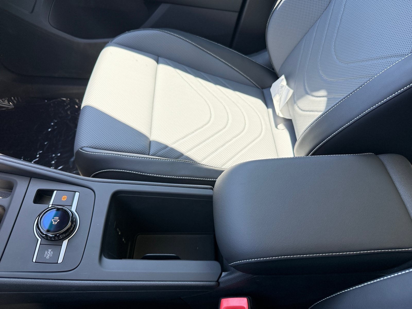 New 2026 Volkswagen Tiguan SE AWD/4WD image 14