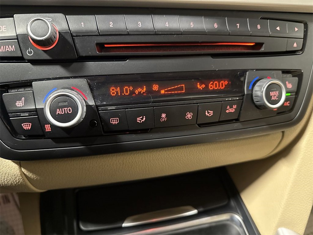 Used 2015 BMW 320i Sedan image 14