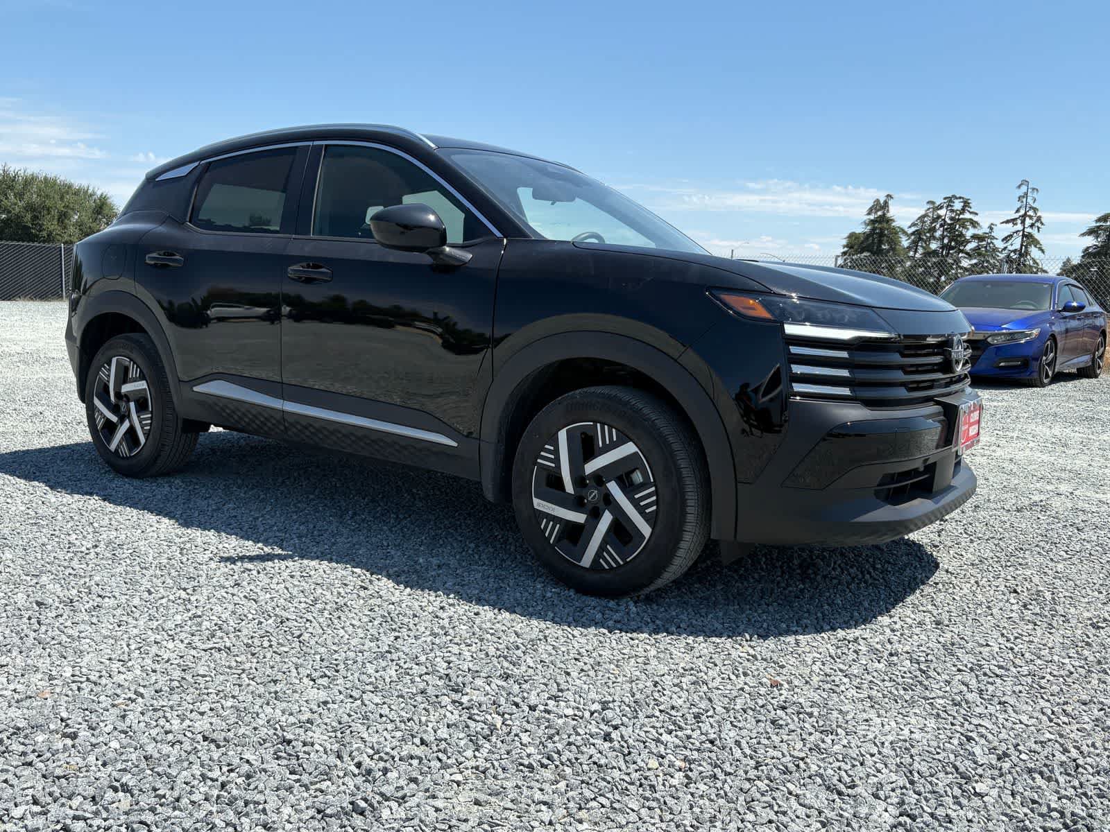 Used 2026 Nissan Kicks SV FWD image 4