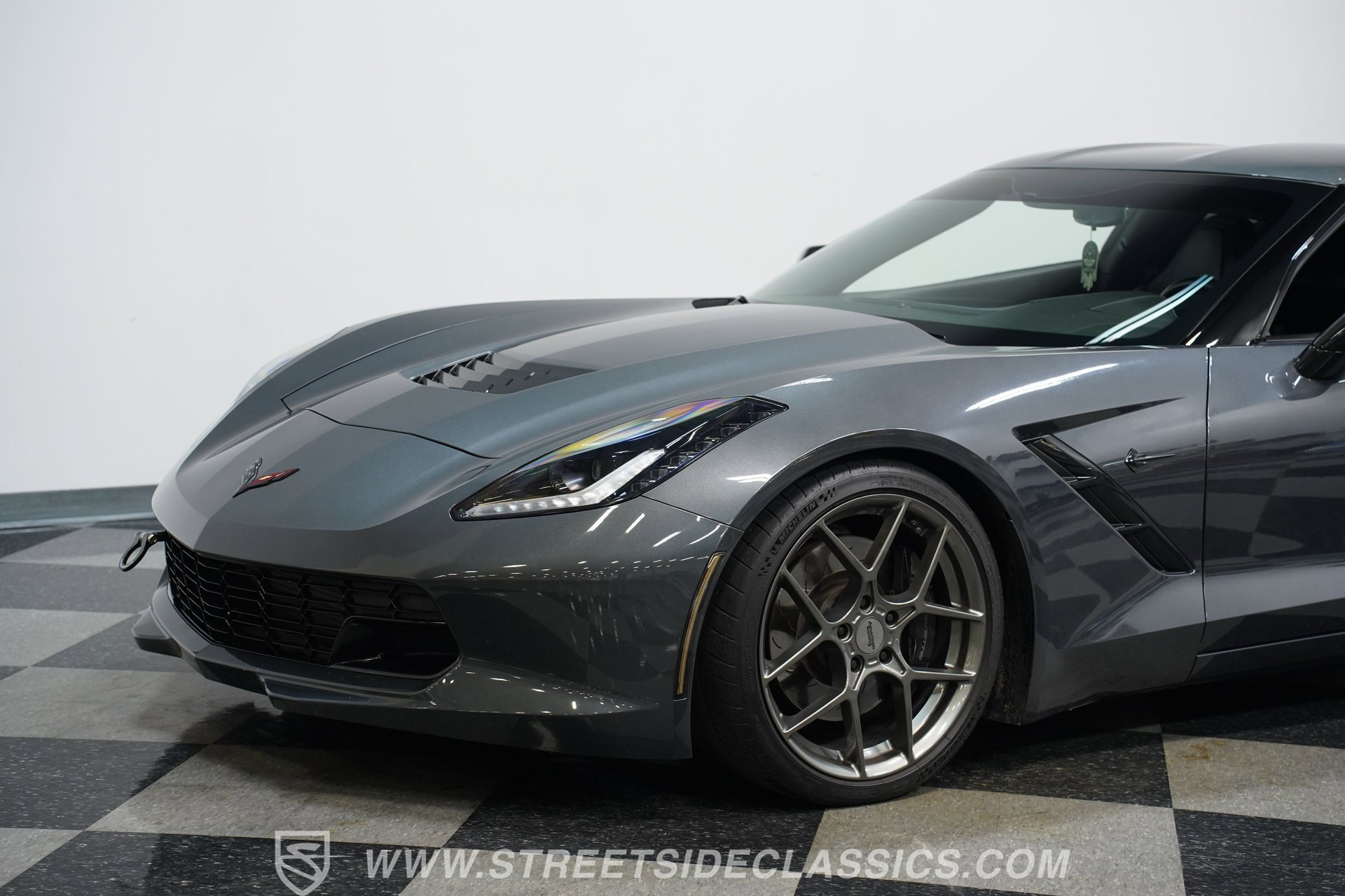 Used 2017 Chevrolet Corvette Stingray Coupe w/ Carbon Flash Badge Package image 18