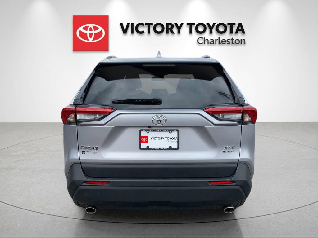 Used 2025 Toyota RAV4 XLE image 4