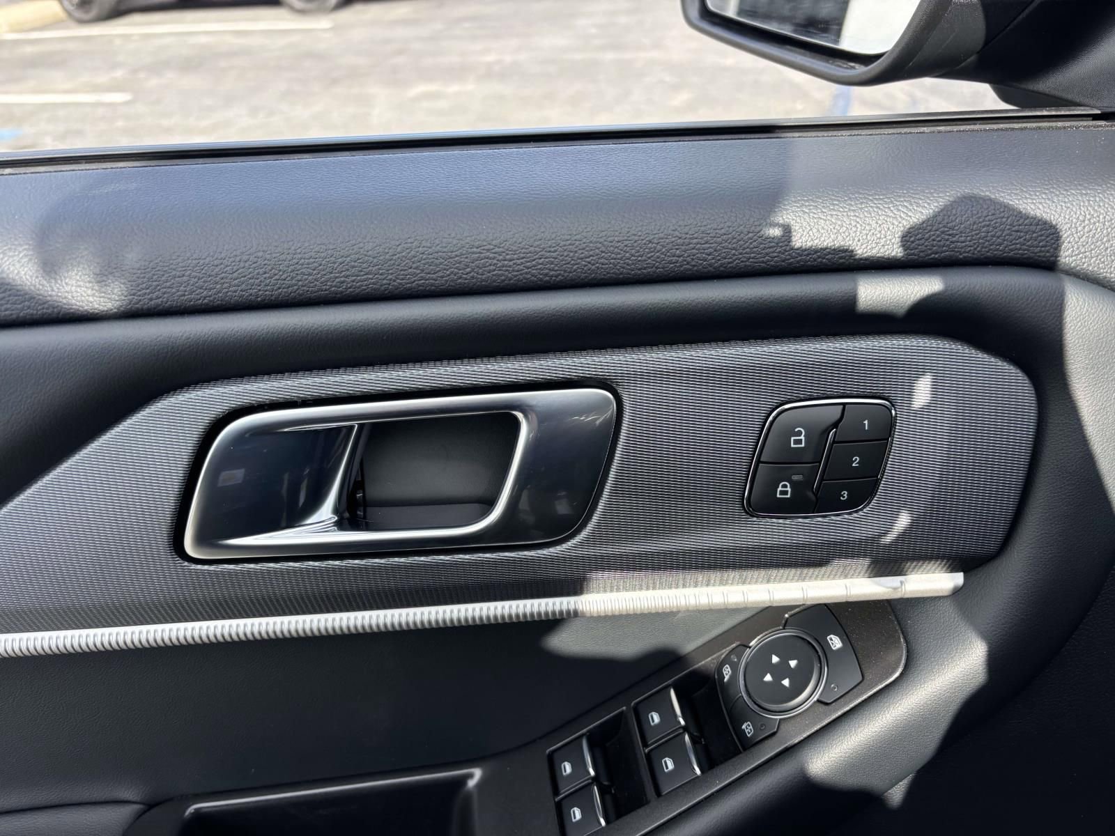 New 2026 Ford Explorer ST-Line w/ ST-Line Street Pack image 12