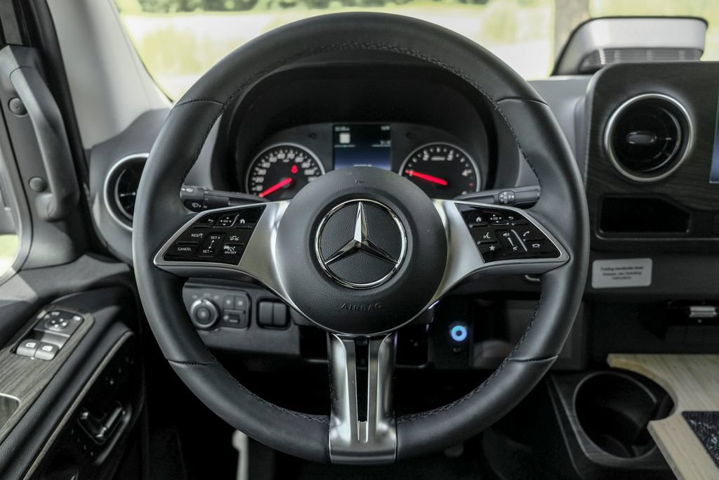 Used 2025 Mercedes-Benz Sprinter 3500 image 16