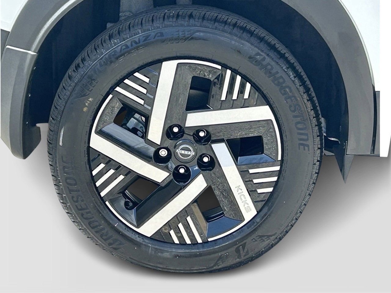 New 2026 Nissan Kicks SV image 7