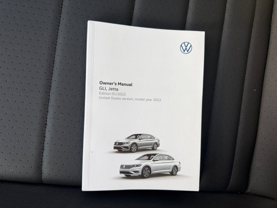 Certified 2022 Volkswagen Jetta SE FWD image 34