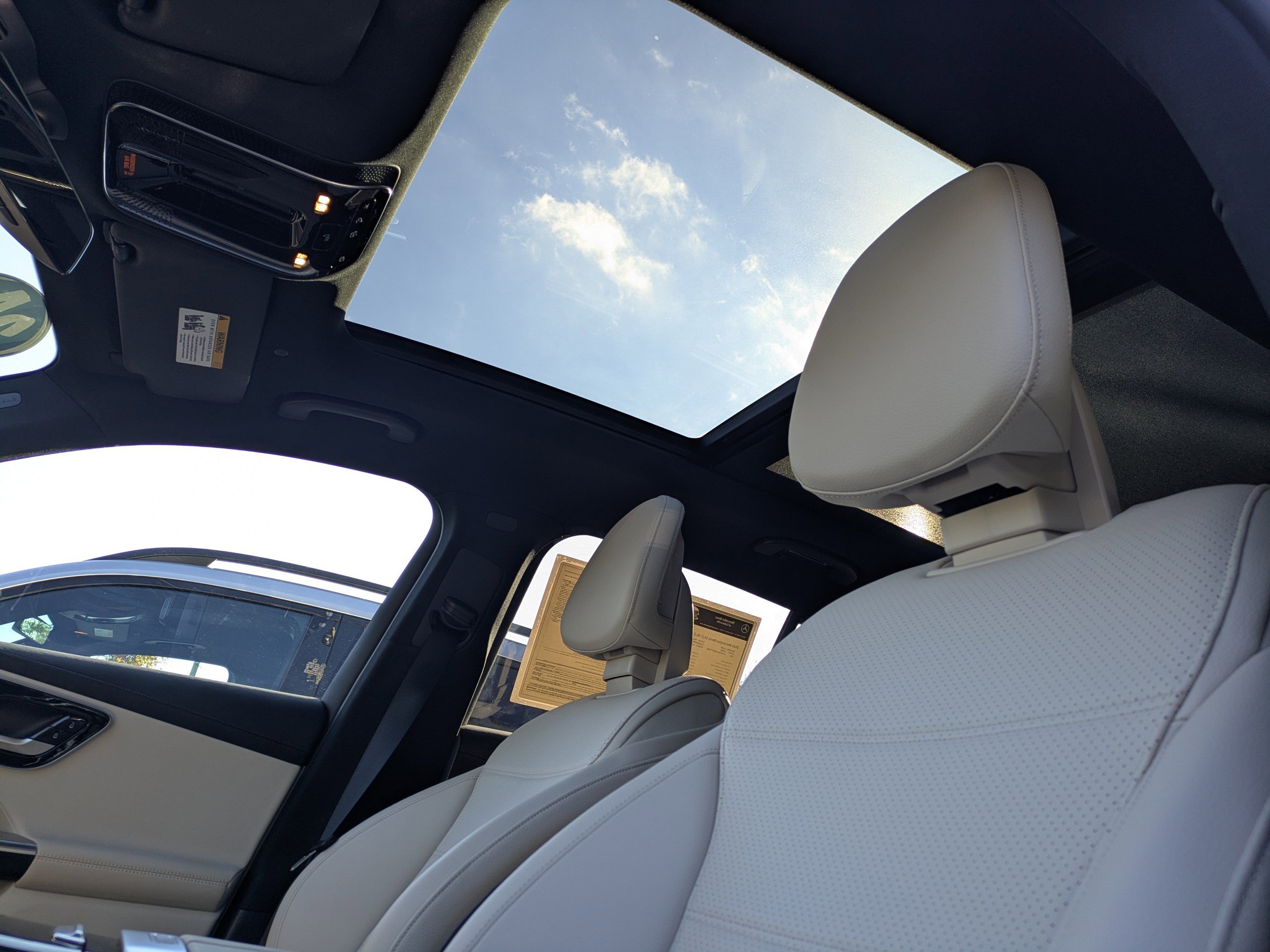 Certified 2024 Mercedes-Benz GLC 300 image 4