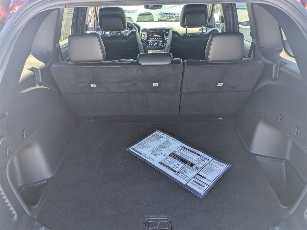 Used 2022 Jeep Grand Cherokee Laredo X image 12
