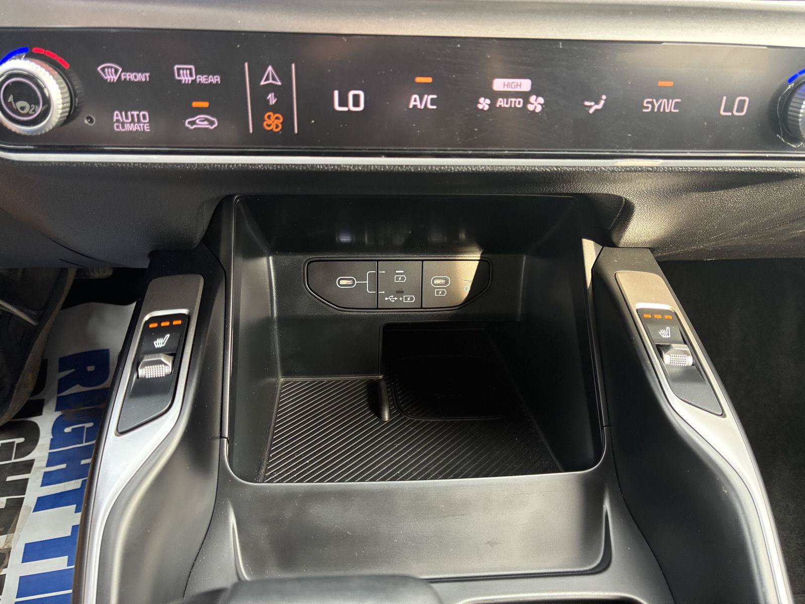 Used 2025 Kia Sorento X-Line EX AWD/4WD image 30