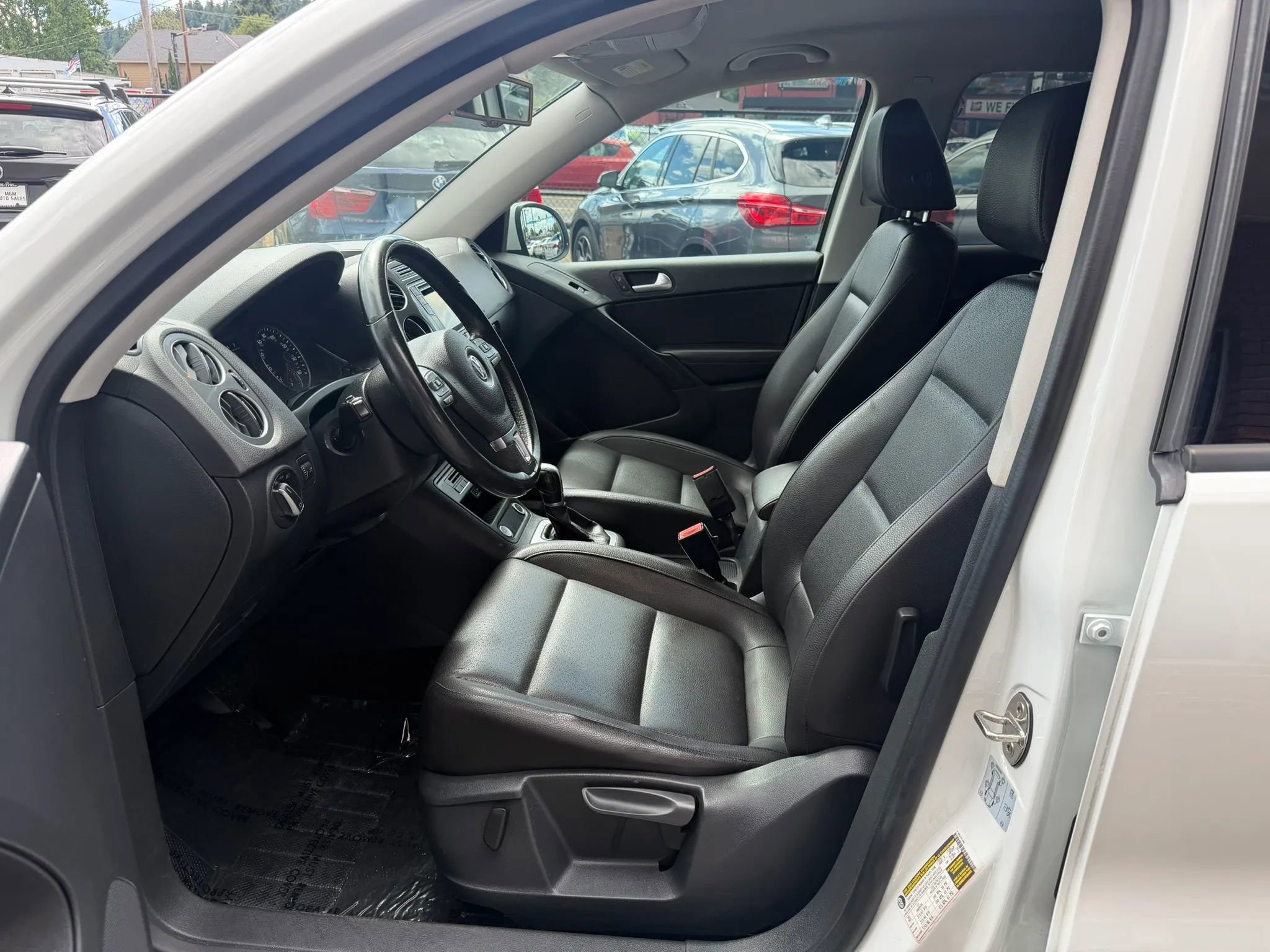 Used 2016 Volkswagen Tiguan S FWD image 10
