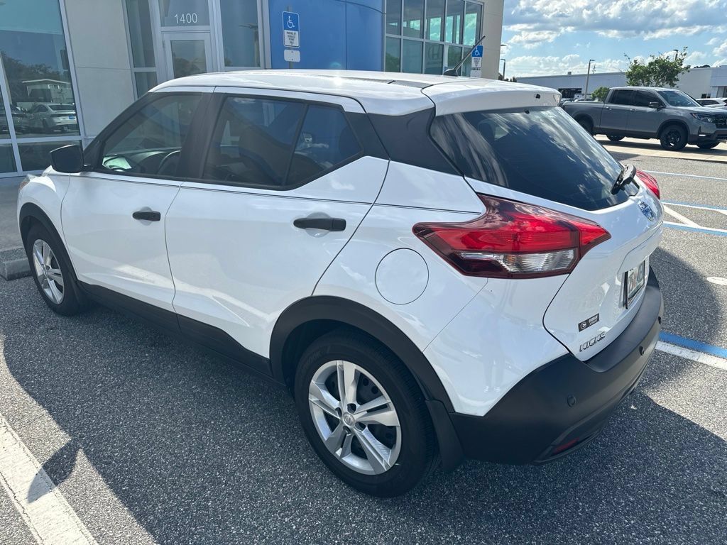 Used 2020 Nissan Kicks S FWD image 4
