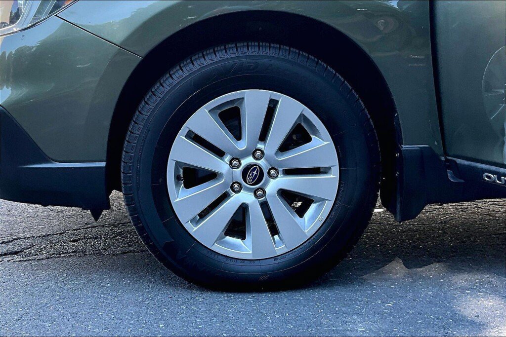 Used 2016 Subaru Outback 2.5i Premium w/ Protection Package #1 AWD/4WD image 16