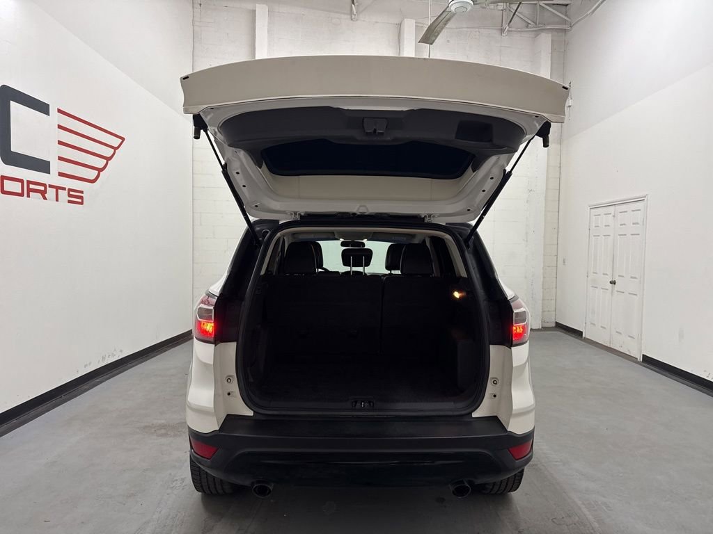 Used 2017 Ford Escape SE w/ SE Sport Appearance Package image 14