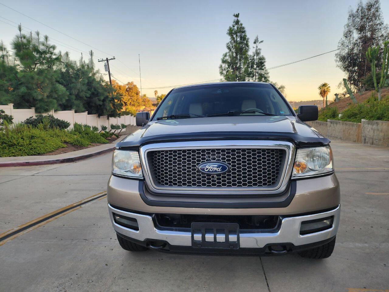 Used 2005 Ford F150 Lariat AWD/4WD image 3