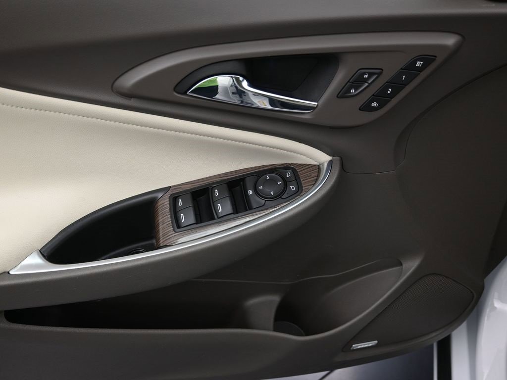 Certified 2024 Chevrolet Malibu LT image 12