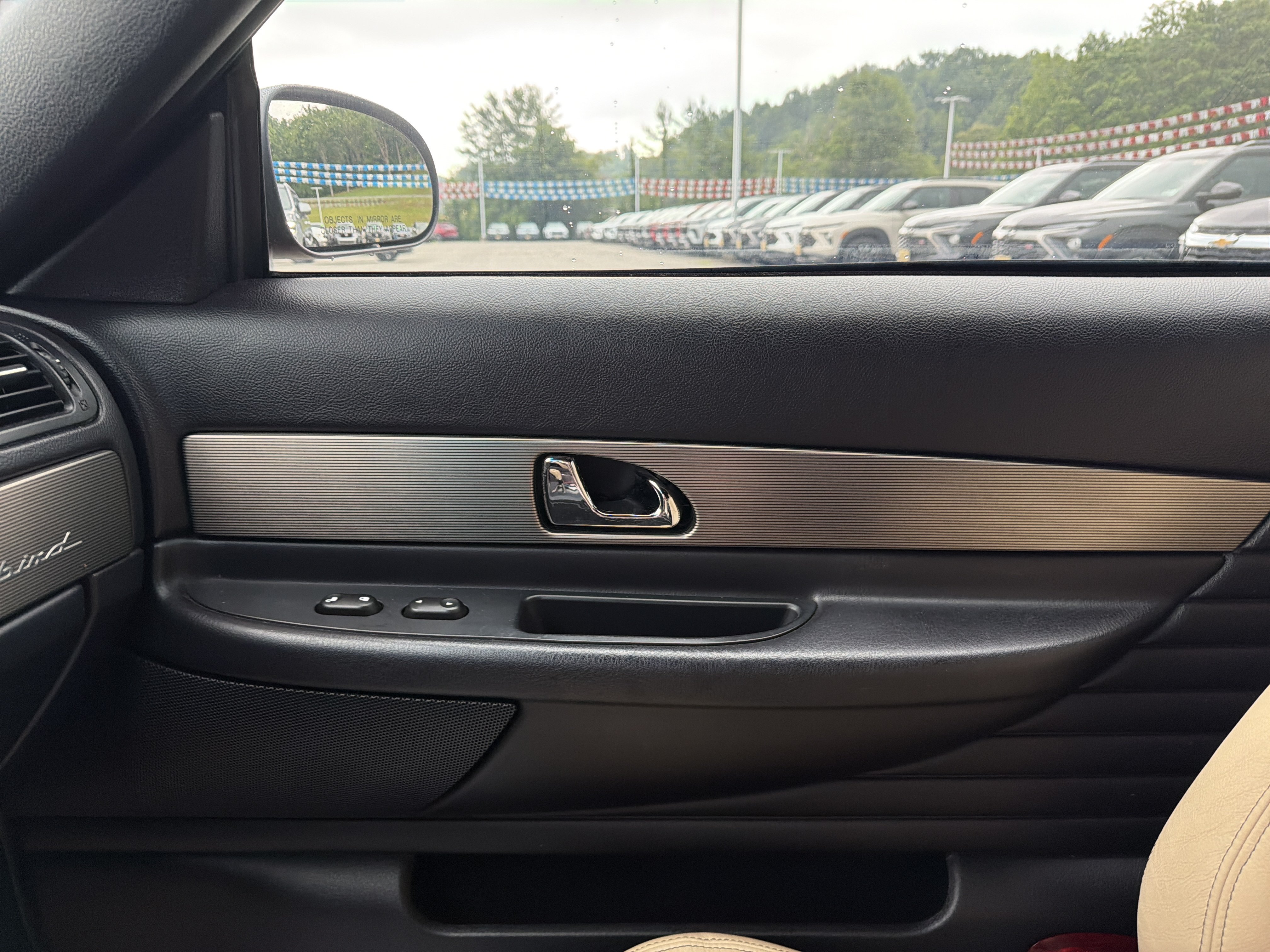 Used 2004 Ford Thunderbird RWD image 21