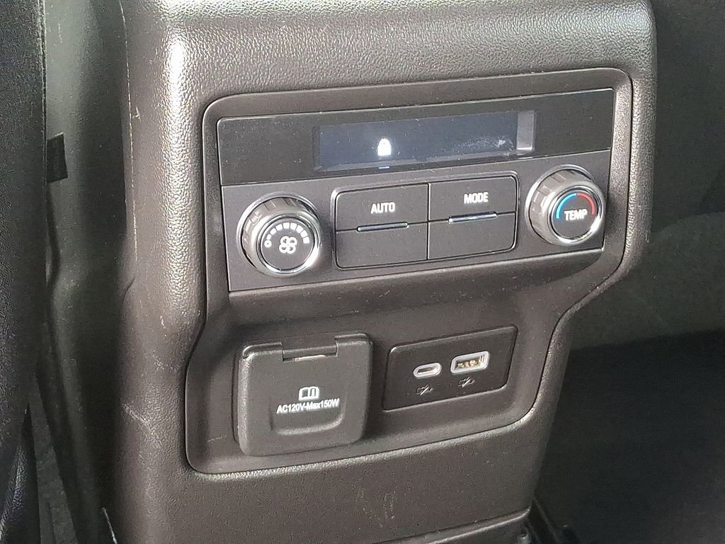 Used 2023 GMC Acadia SLE w/ Driver Convenience Package image 11