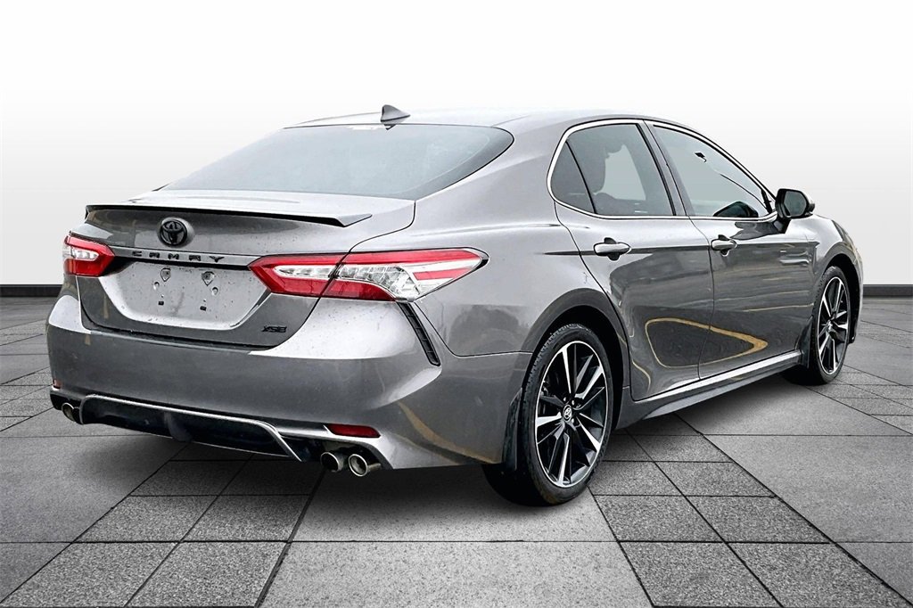 Used 2019 Toyota Camry XSE image 9