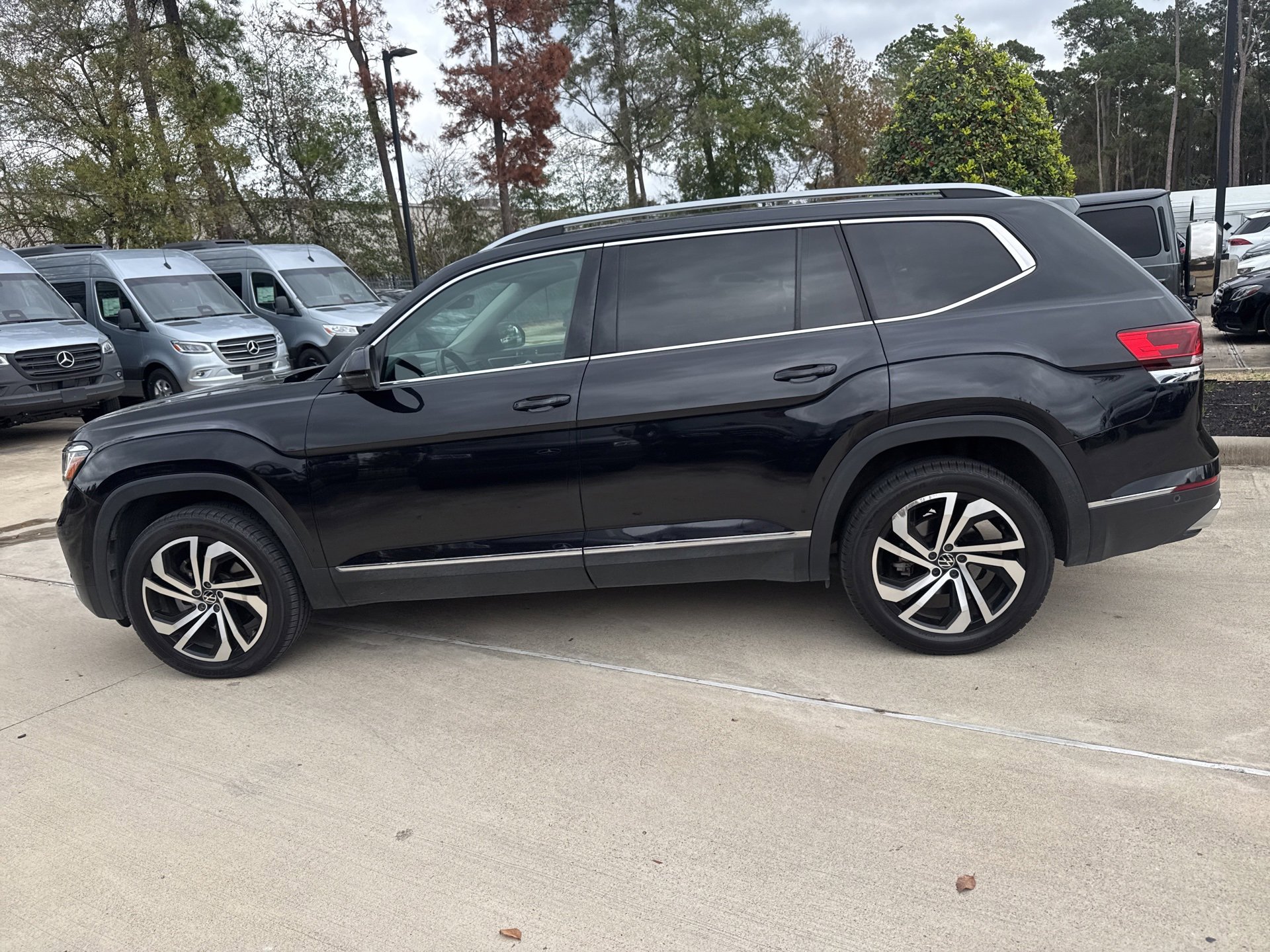 Used 2021 Volkswagen Atlas SEL Premium image 7