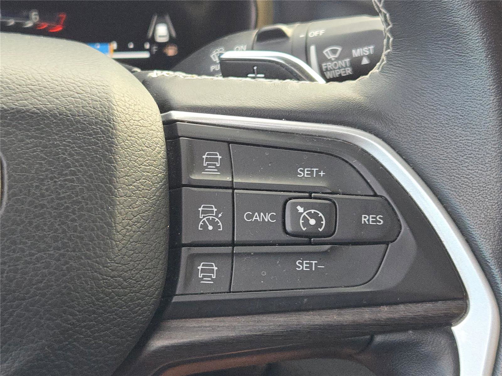 Certified 2022 Jeep Grand Cherokee Limited image 34