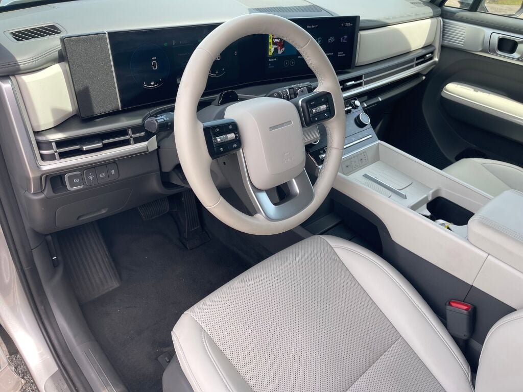 Used 2026 Hyundai Santa Fe SEL AWD/4WD image 5