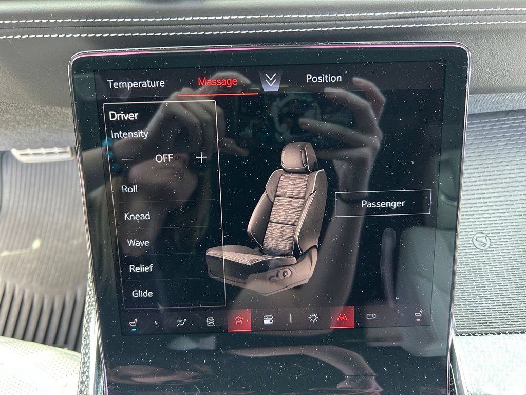 Used 2025 Cadillac Escalade V AWD/4WD image 38