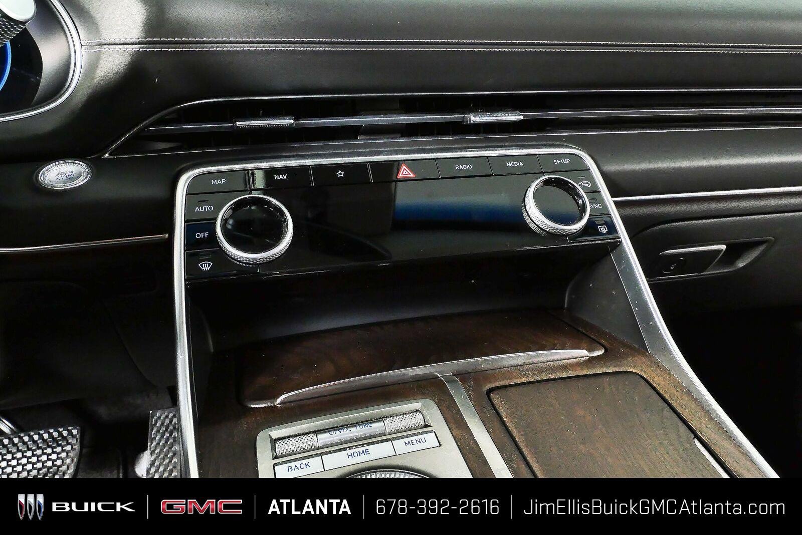 Used 2022 Genesis GV80 2.5T w/ Prestige Package 04 AWD/4WD image 17