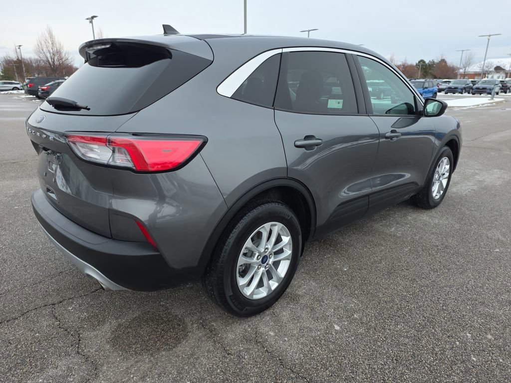 Used 2022 Ford Escape SE w/ Cold Weather Package image 7