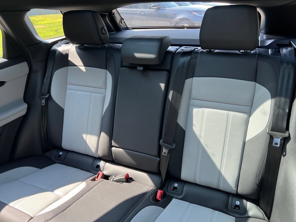 New 2026 Land Rover Range Rover Evoque Dynamic SE AWD/4WD image 28
