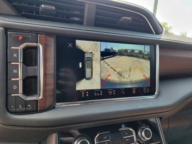 Used 2024 GMC Yukon XL Denali Ultimate image 20