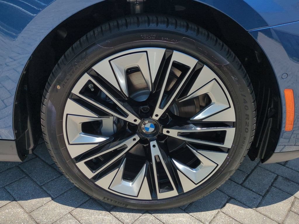 New 2027 BMW 530i w/ Premium Package RWD image 11