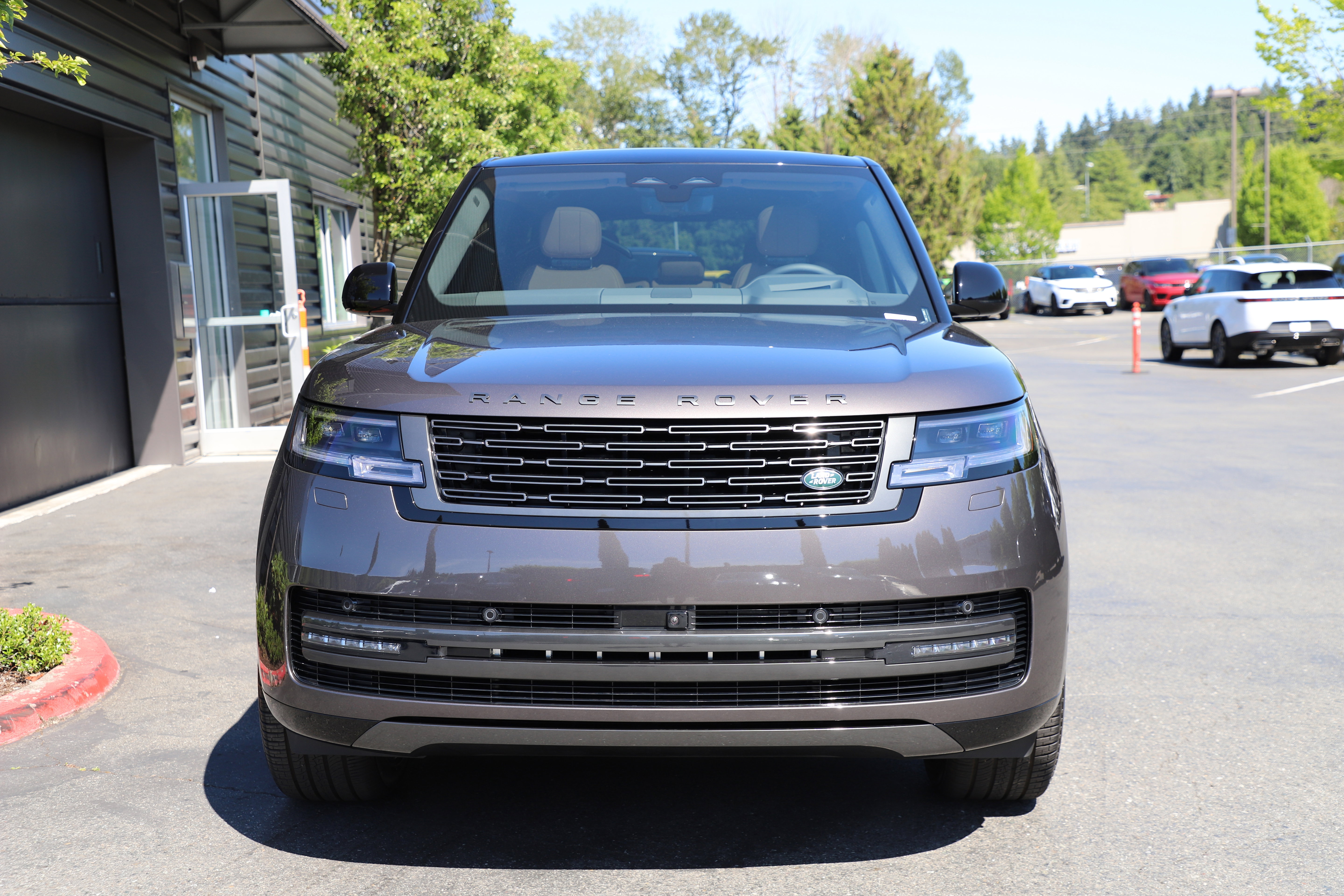 New 2026 Land Rover Range Rover SE AWD/4WD image 4