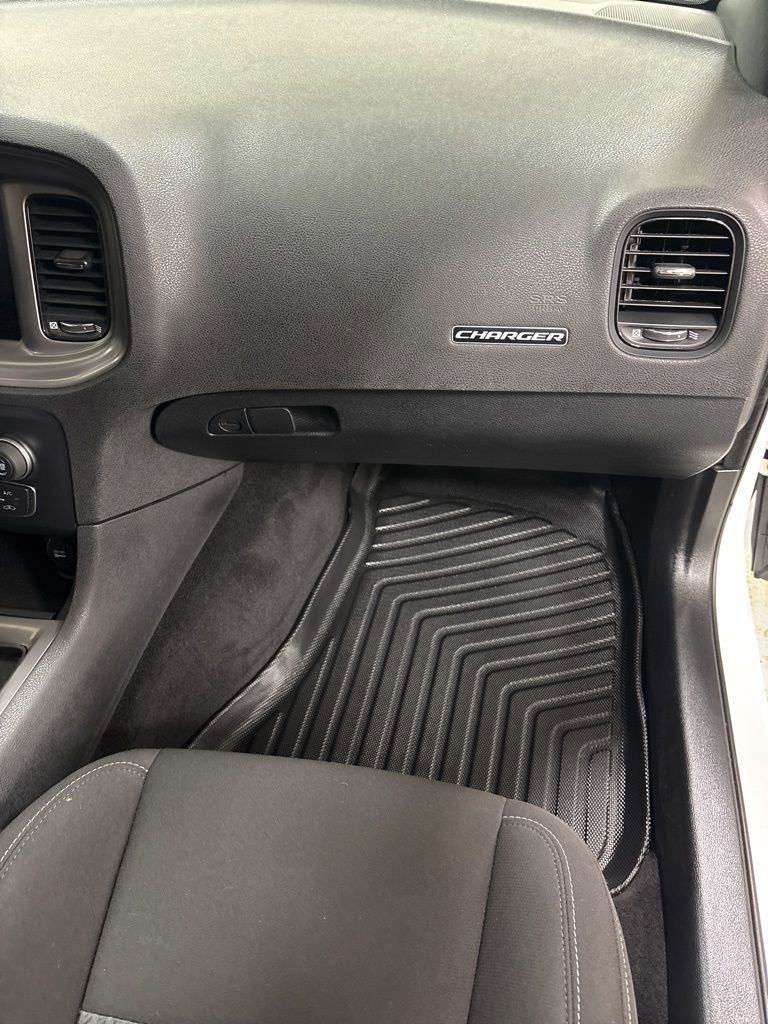 Used 2023 Dodge Charger R/T w/ Blacktop Package image 28