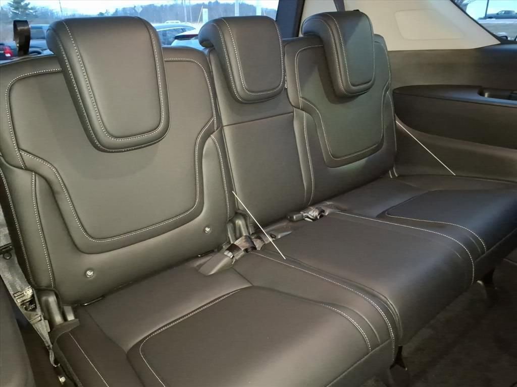 New 2026 Nissan Armada SV image 11