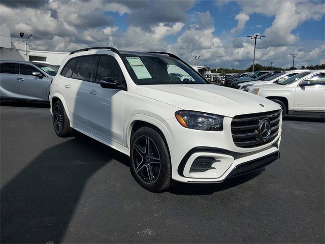 Used 2025 Mercedes-Benz GLS 450 4MATIC image 2