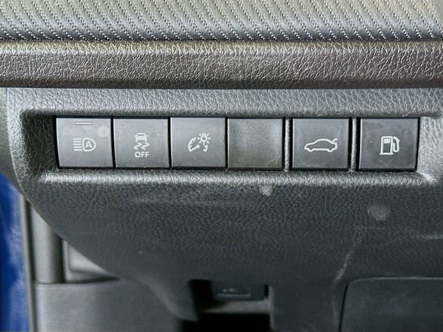 Used 2025 Toyota Camry SE image 11