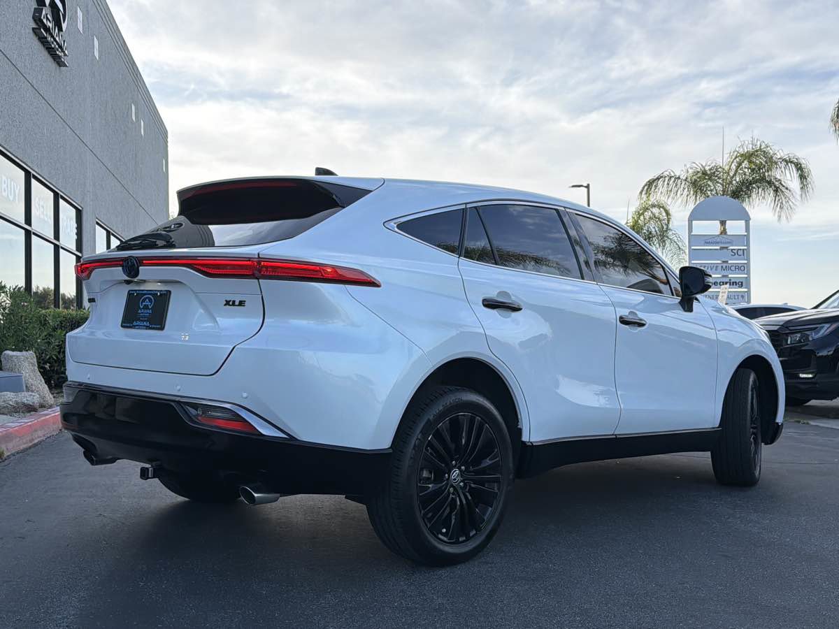 Used 2024 Toyota Venza Nightshade AWD/4WD image 6