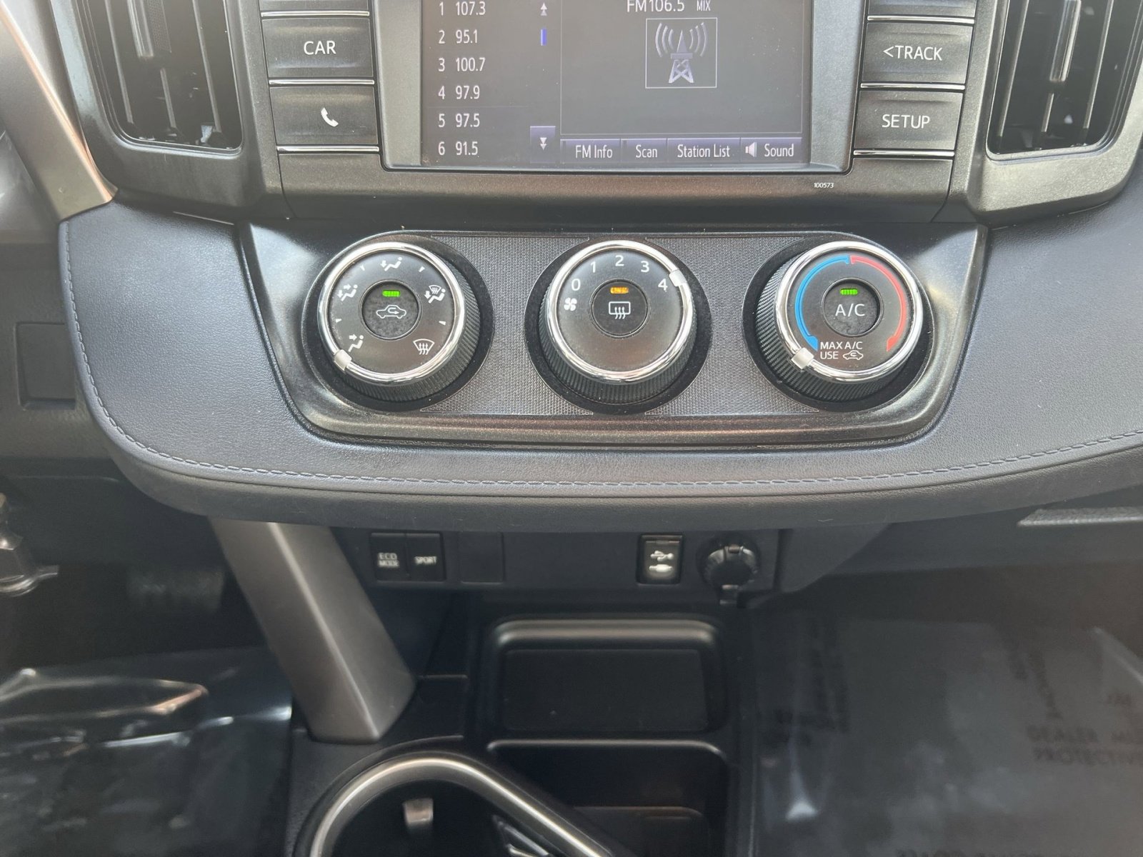 Used 2018 Toyota RAV4 LE w/ All Weather Liner Package image 27