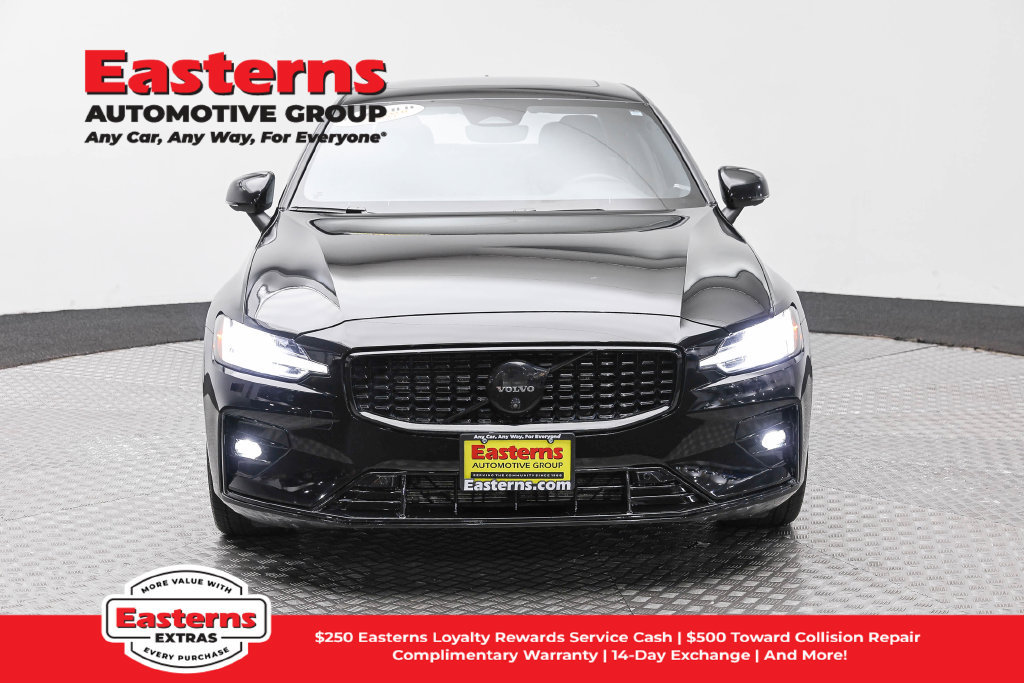 Used 2024 Volvo S60 B5 Plus FWD image 3