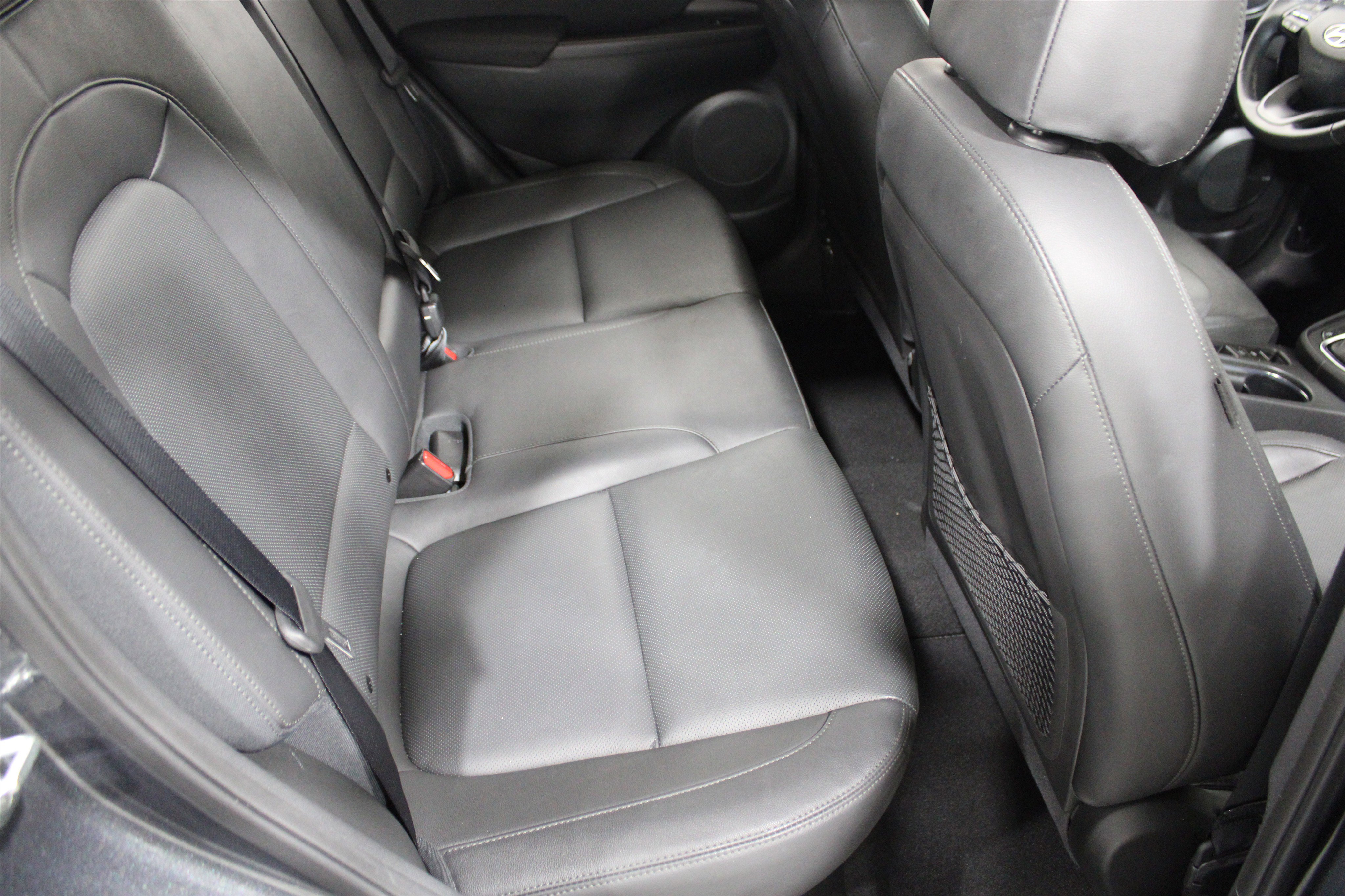 Used 2022 Hyundai Kona Limited image 26